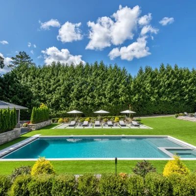 swimming pool experts in southampton new york